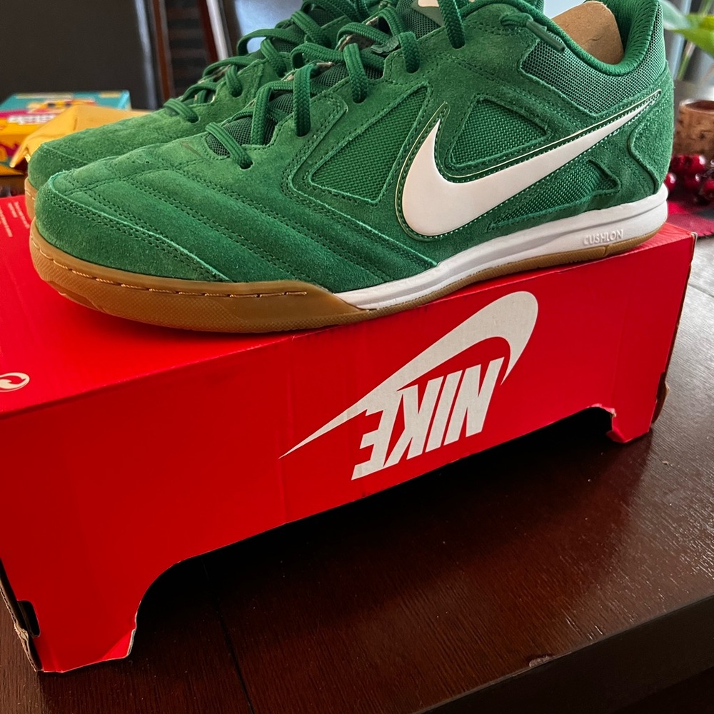 Nike Emerald Green Trainers with White Logo